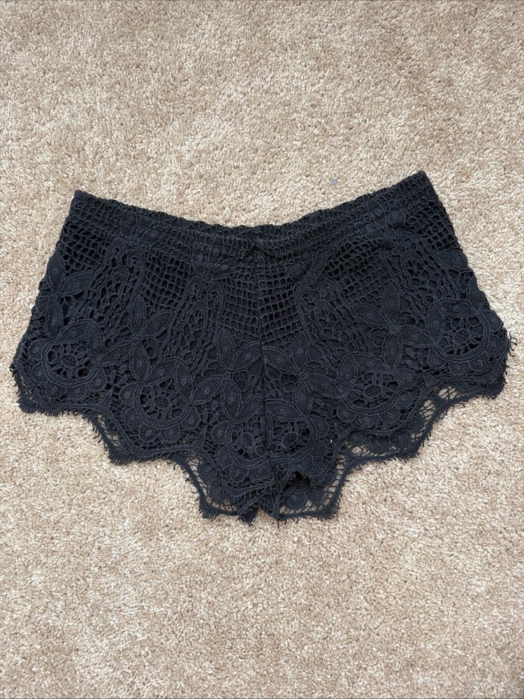 NWT Express Women's Black Size XS 28W Crochet Lace Shorts with Tassels