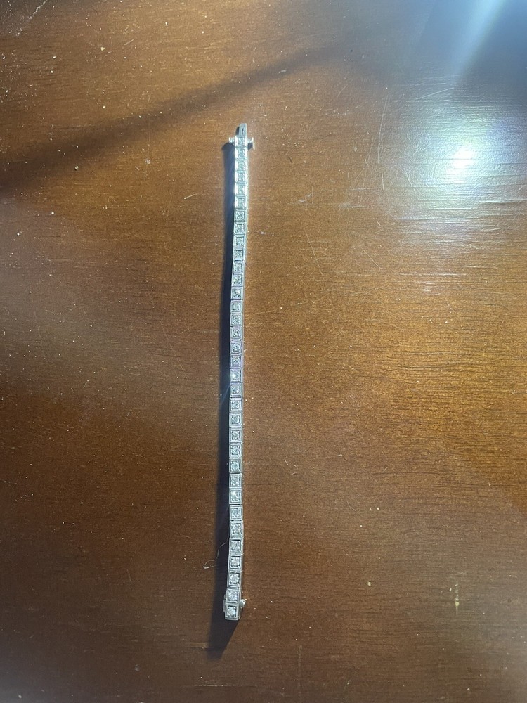 1.80 Carat Diamond Natural Round Brilliant Cut Tennis Bracelet 13K White Gold.