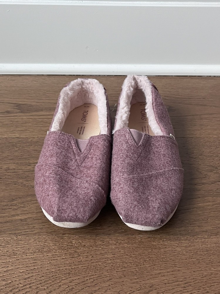 TOMS Size 10 Canyon Rose Two Tone Embroidered Felt Faux Fur Alpargata Shoes