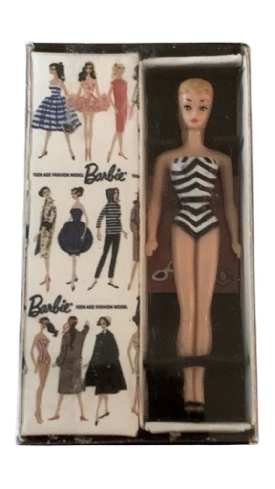 Vintage NEW IN BOX… The 1959 Replica Of The Mini Barbie In A Box. 1999 Toys R Us