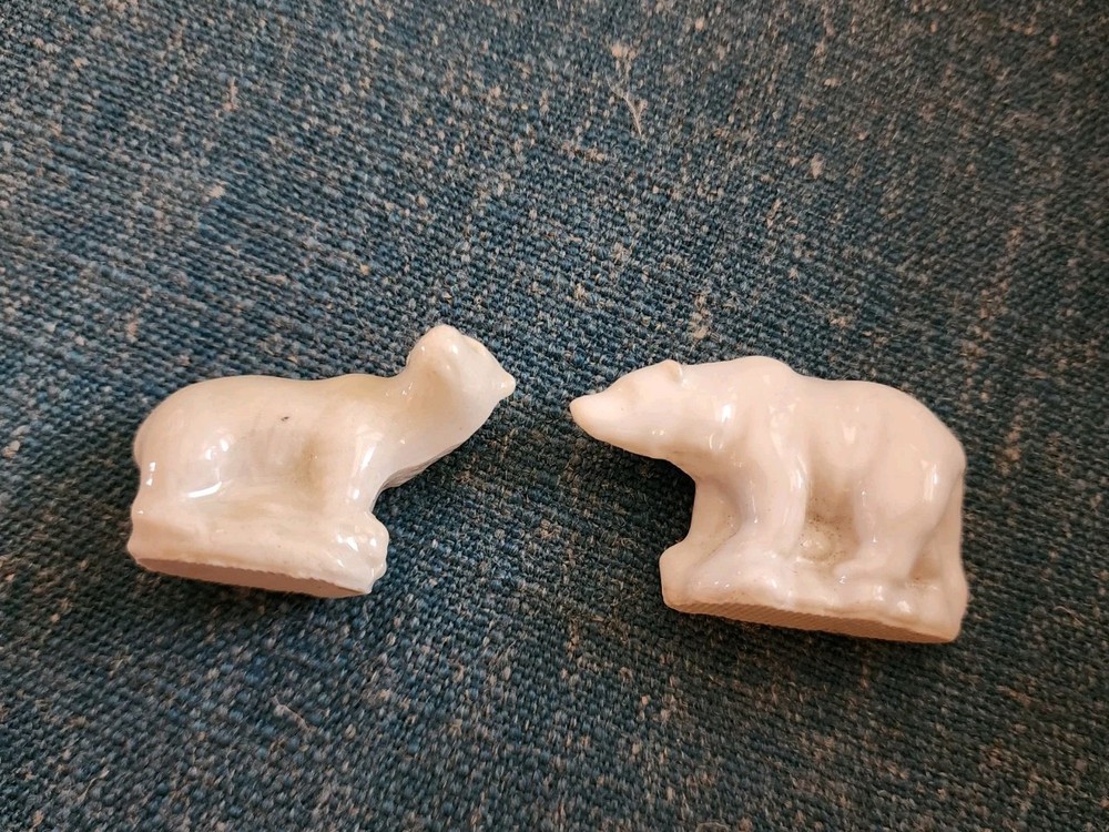 Endangered Animals of North America Wade Whimsies Red Rose Tea 2 Polar Bears