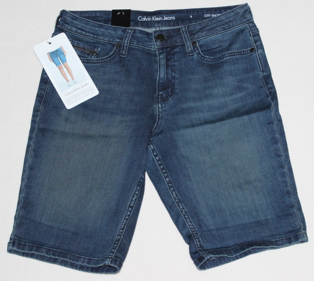 NWT Calvin Klein Women's City Short Jeans Size 6 Blue Faded