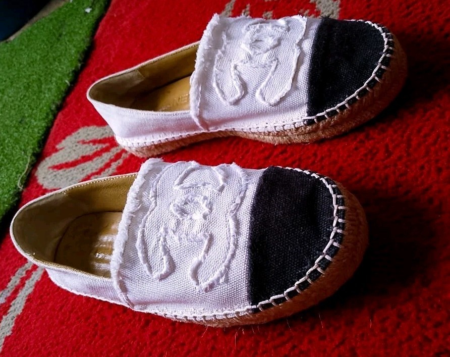 Chanel Espadrilles Beige Black Canvas Authentic Logo Cc 37 MADE IN SPAIN