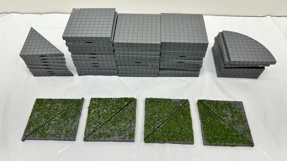 LEMAX Gray Brick Walkway Tiles 3x3 Square 1/4 Circle & Grass