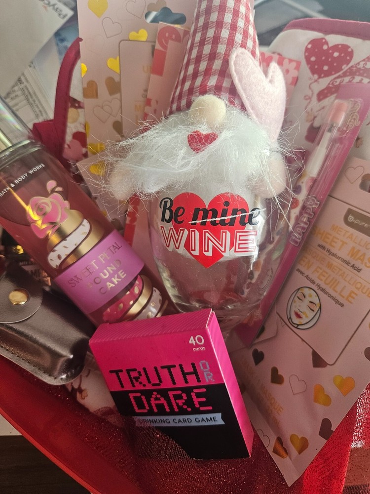 Valentines Day Gift Basket For Her-image