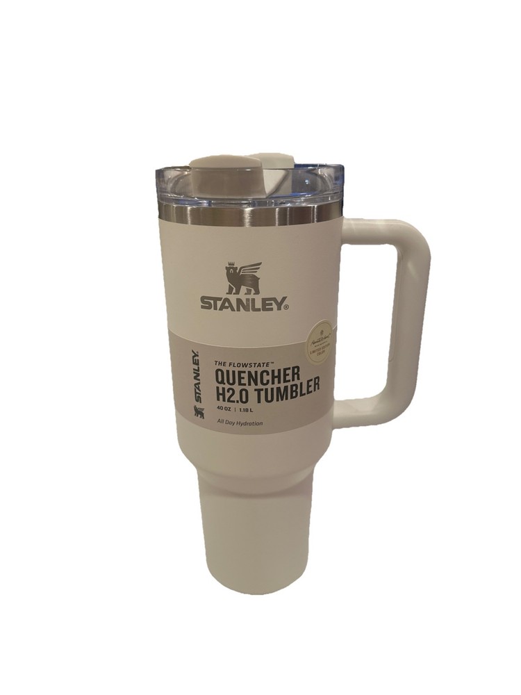 Stanley 40oz Flowstate Quencher H2.0 Tumbler in Hearth & Hand Magnolia Sour Cream