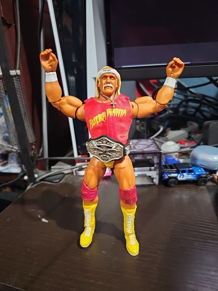 Ultimate Edition Hulk Hogan Action Figure, WCW, WWE, ECW (Loose) Mattel.