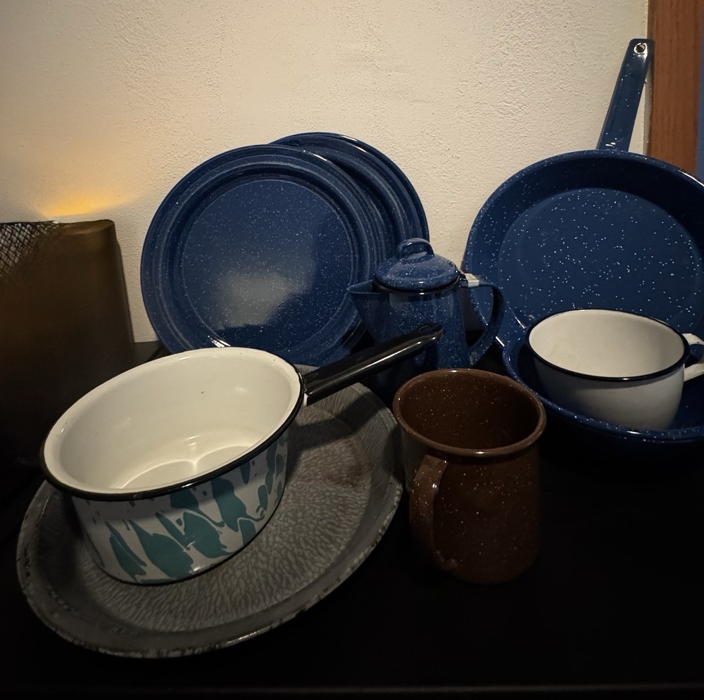 VTG Enamel Metal Dishes Mini Coffee Pot Plates Pans Mugs & Pot (11) items