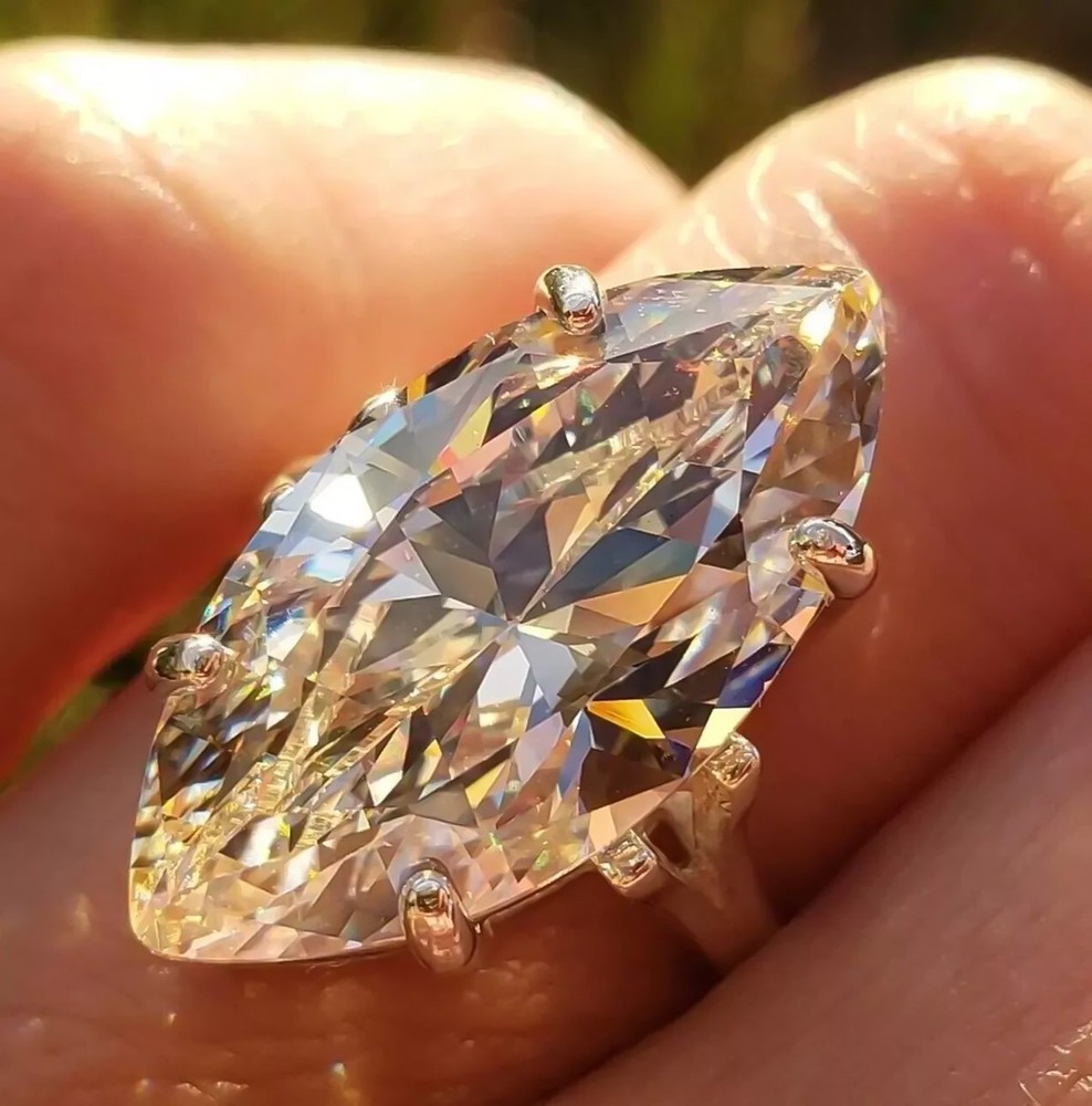 Certified 9 Ct Treated Off White Diamond Solitaire Ring.925 Silver.Great Shine