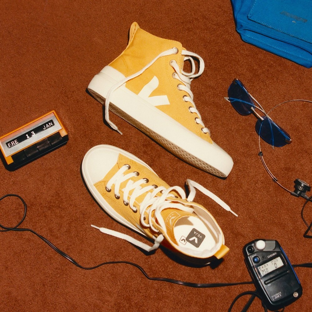 Veja Wata II Canvas Oasis Pierre High-Top Sneakers Mustard Yellow Size 40