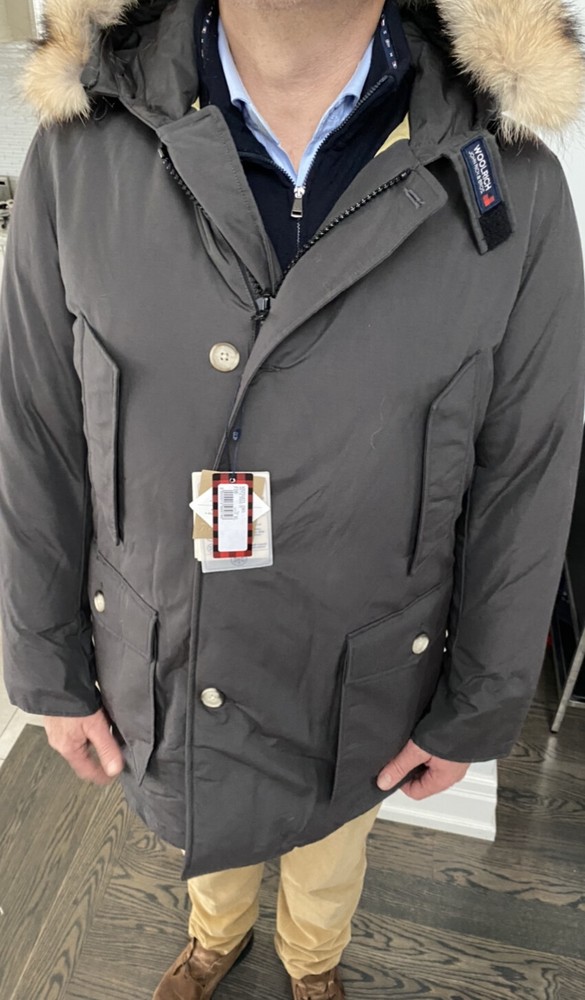 Woolrich Arctic Down Parka classic relax OLIVE  made in Canada size XL MSRP 945$