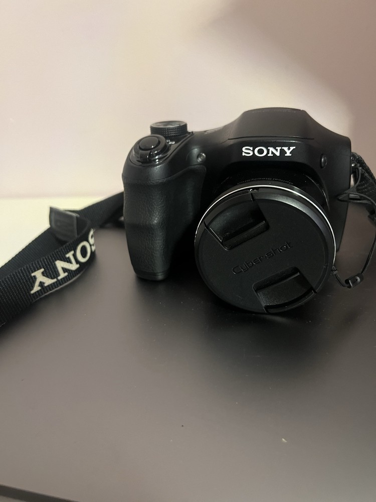 Sony Cyber-Shot DSC-H200 20.1MP 26x Zoom Digital Camera in Black