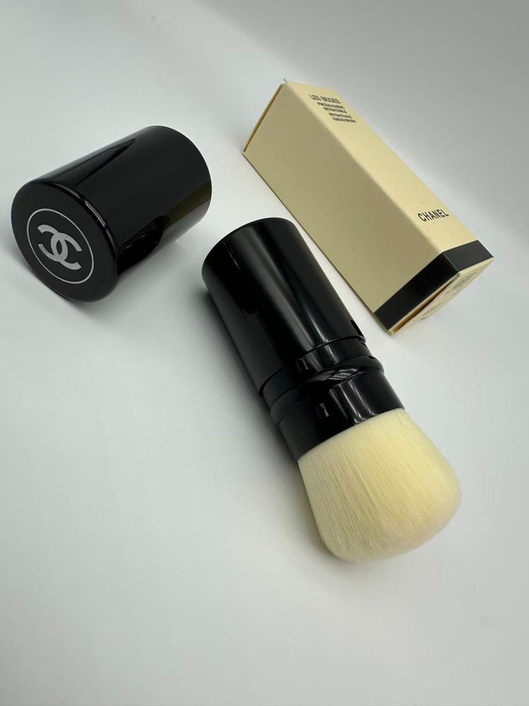 Chanel Les Beiges Retractable Kabuki Brush ~NEW in Box! Discontinued version
