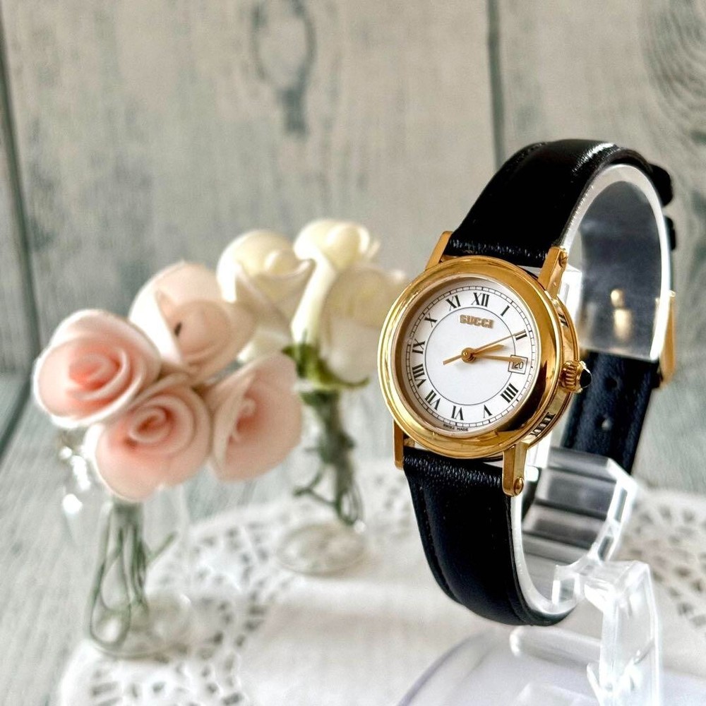 Rare Gold GUCCI 7200L Vintage Watch From Japan