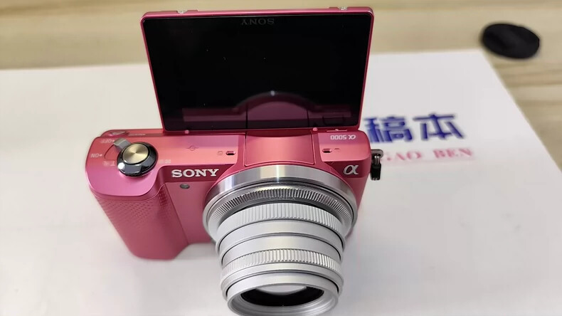 Sony Alpha a5000 Mirrorless Pink 16-50mm Lense set