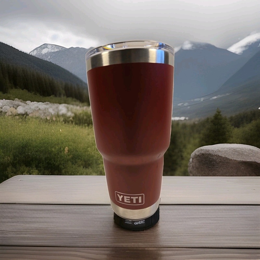 Yeti Rambler 30oz Stainless Steel Tumbler with Lid in Harvest Red