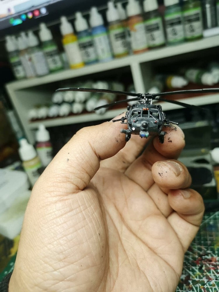 Hand-made 1/144 US MH-60M helicopter finished model