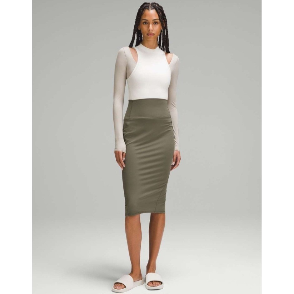 Lululemon Nulu Slim Fit High Rise Skirt Women's 6 Olive Green Athletic Stretch