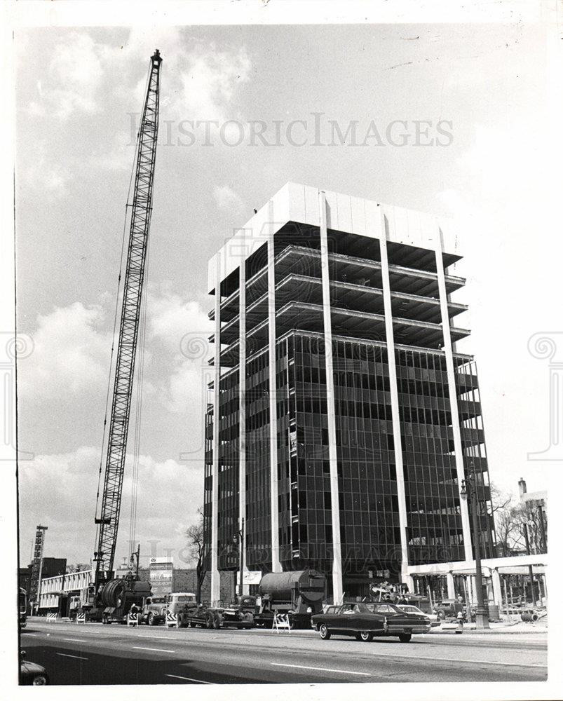 1965 Photo 220-Foot Crane at 12-Story Medical Office Construction Site - dfpb66419