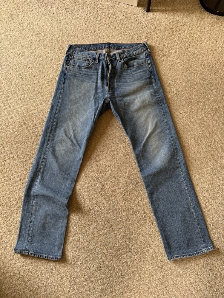Y2K Levi’s 501’s