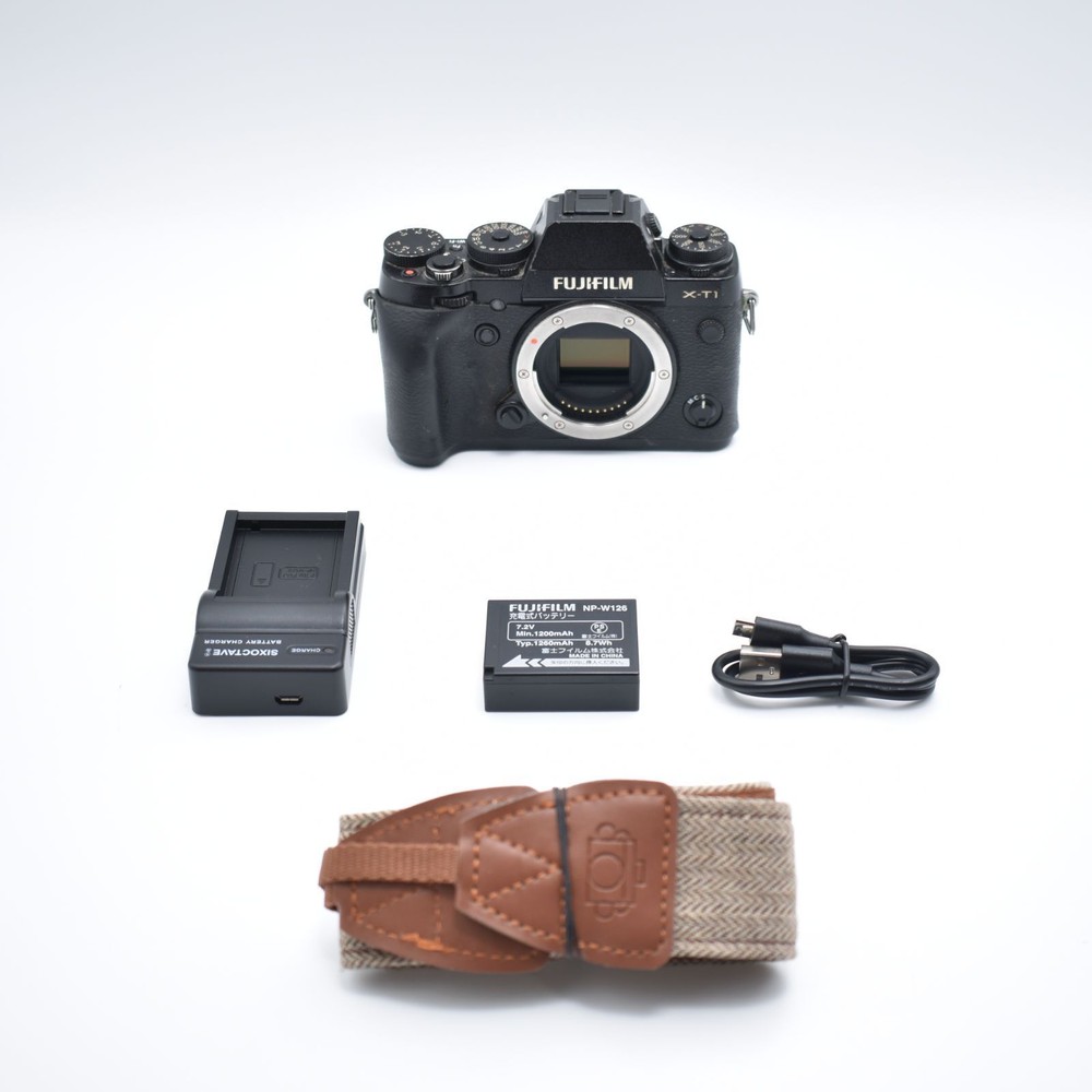 Fujifilm X-T1 16.3MP Mirrorless SLR Digital Compact Camera Body Black Working