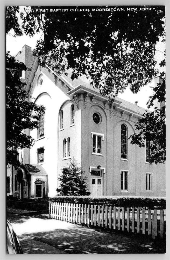 First Baptist Church Moorestown NJ C1945 Postcard H19