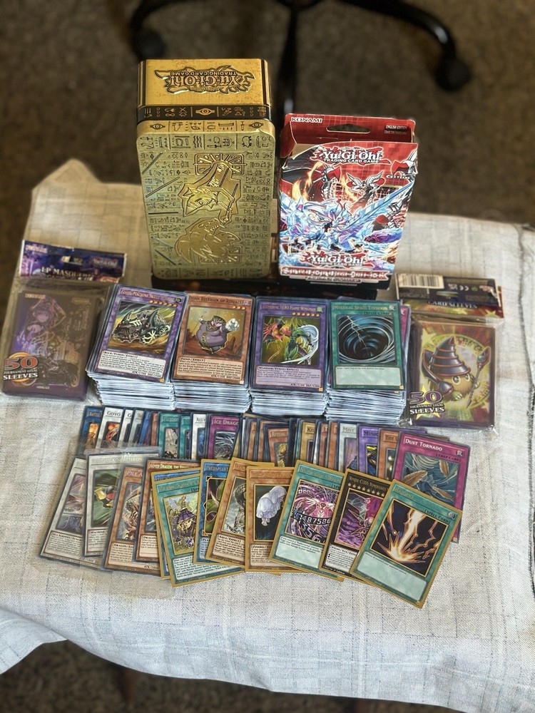 Yugioh Lot Of 700+ Cards With Rares Holos Prismatic Sleeves Commons