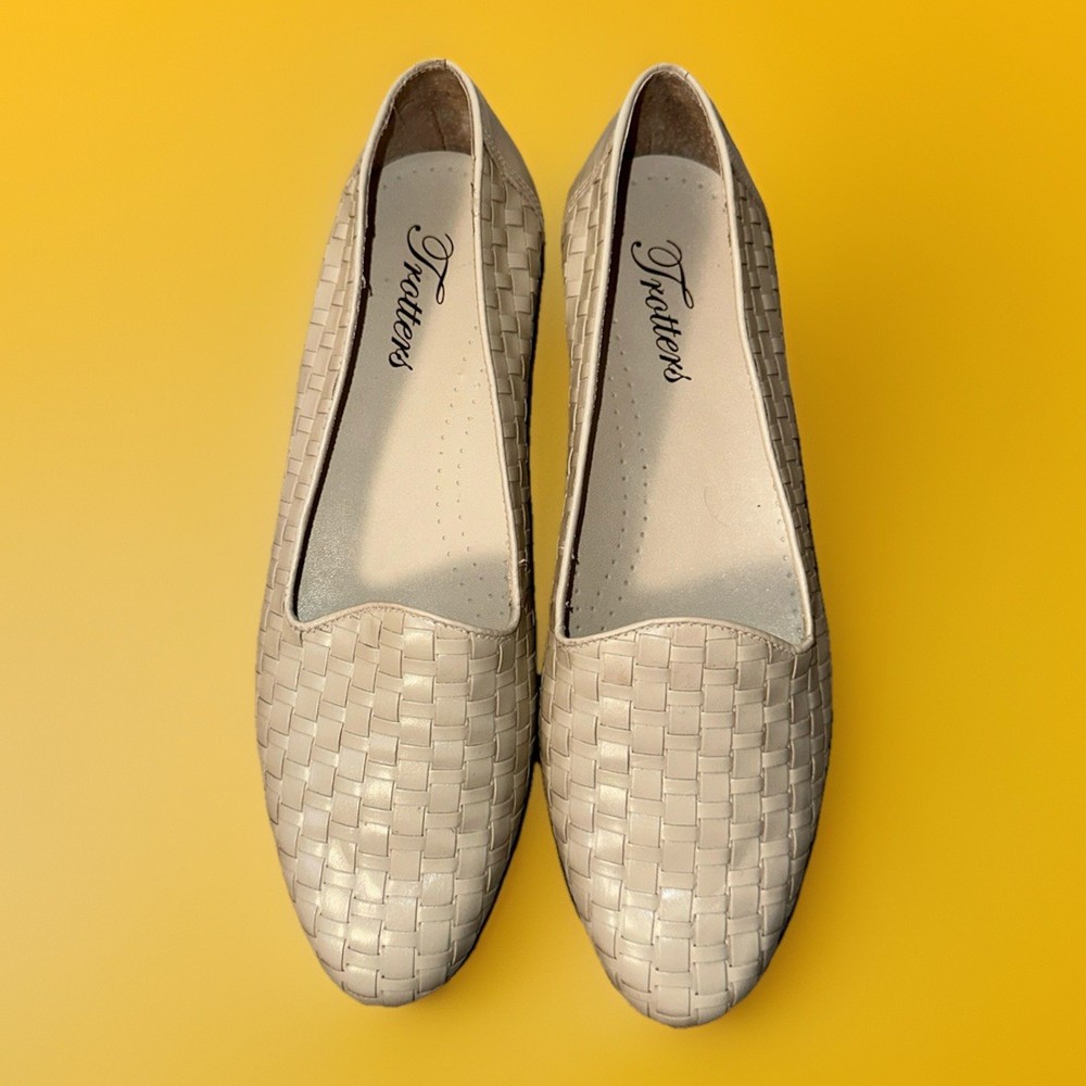 Trotters, Liz Woven Leather Slip On Loafers, US WMNS 7WW Bone Color Dress Shoes