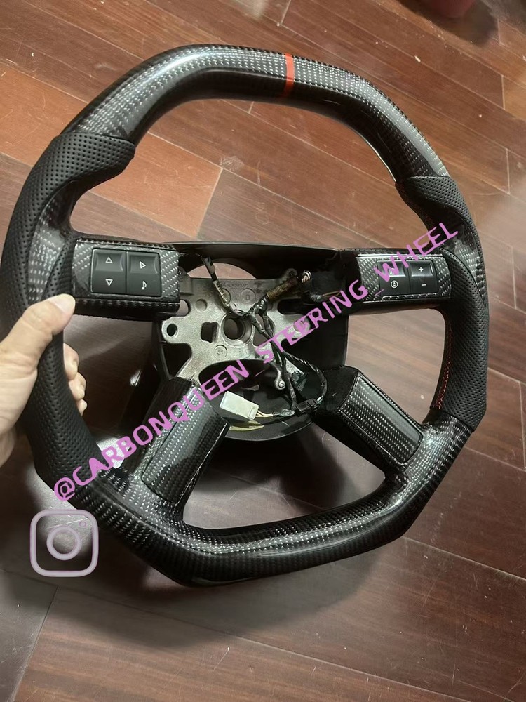 REAL  CARBON FIBER Steering Wheel FOR Dodge Challenger SRT8 /Chrysler