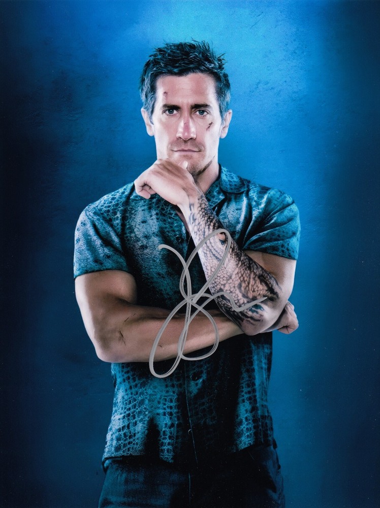 Jake Gyllenhaal  Signed Auto 8 x 10  Photograph