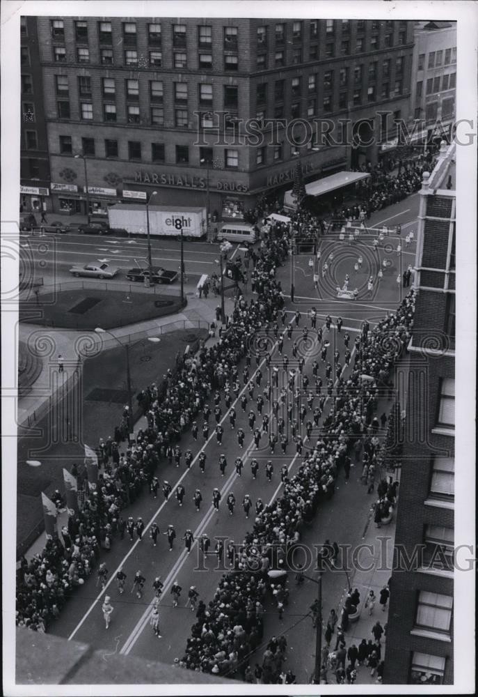 1969 Press Photo Christmas Parade - cvo00608