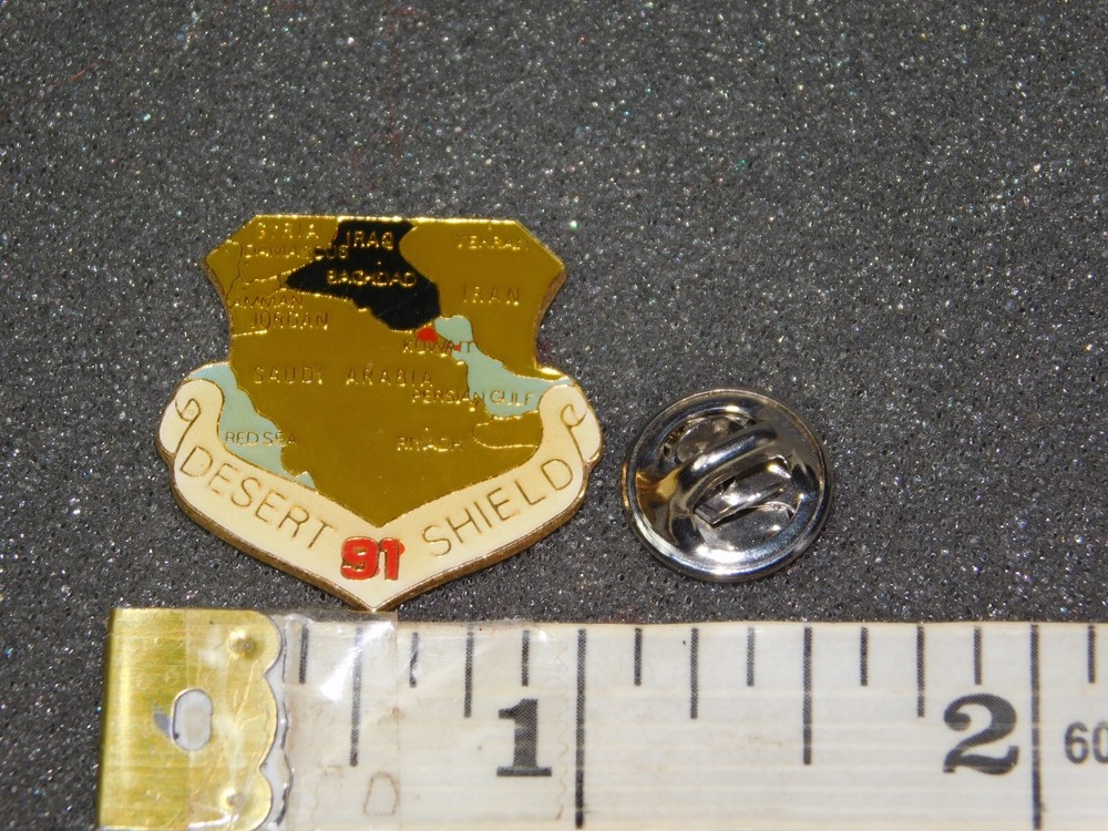 VINTAGE MILITARY PIN DESERT SHIELD 91 BAGHDAD IRAQ