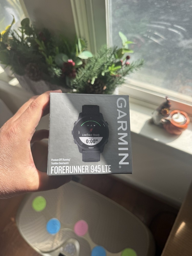 Garmin 010-02383-00 Black Forerunner 945 LTE Smartwatch