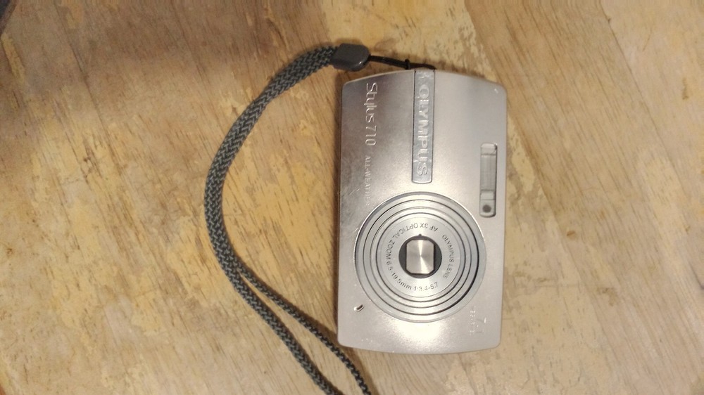 Olympus Stylus 710 7.1MP Digital Camera - Silver