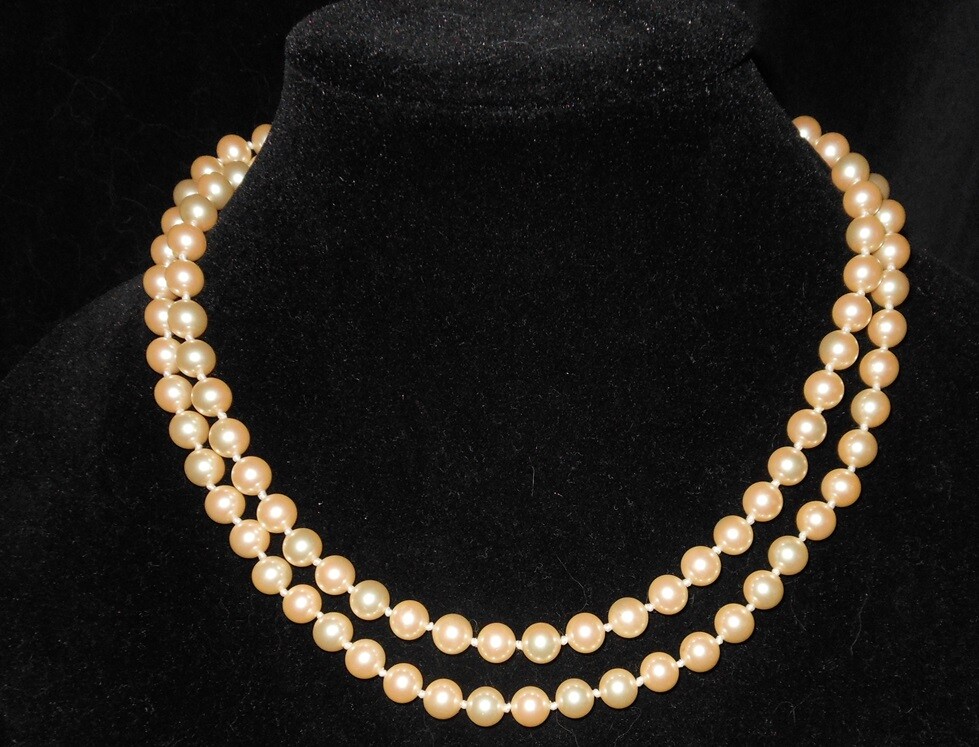 Vintage 1960s Flapper Necklace Long 16-17 Inch Cream Pearl Beads Formal Elegant-image