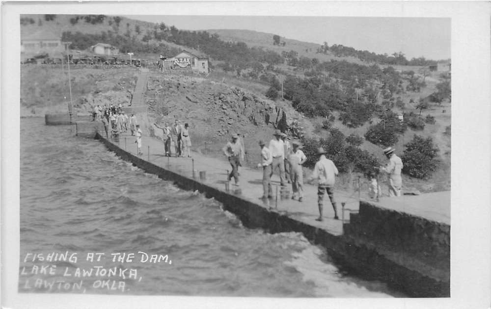 1920s Lawton Oklahoma Fishing at Dam Lake Lawtonka people RPPC Postcard 25-9341