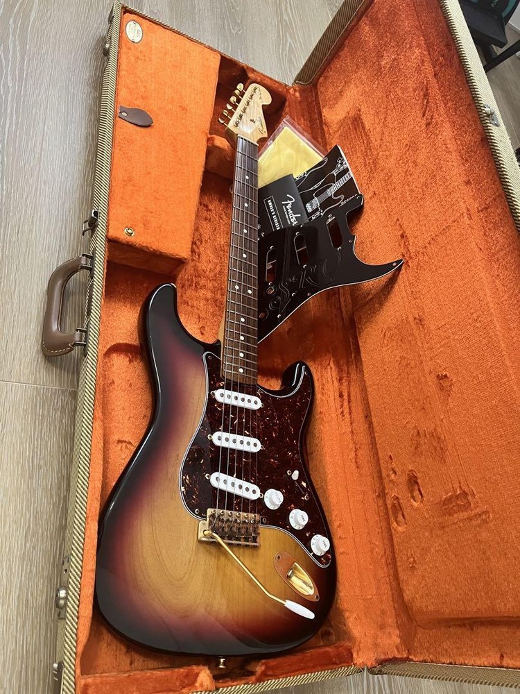 Fender Stevie ray vaughan Stratocaster Safe Packing!
