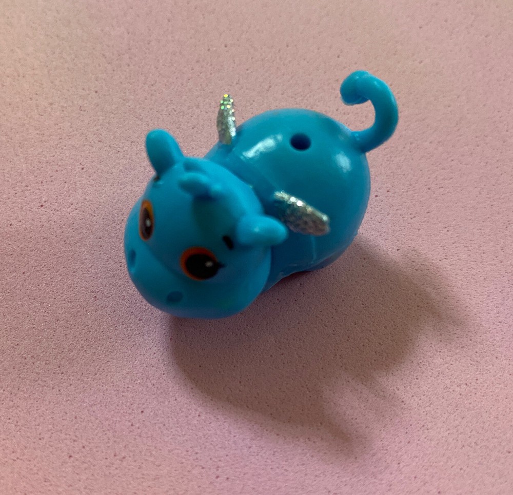 Hatchimals Season 1 Loose Figure Limited Edition ++ Silver Wings Cow