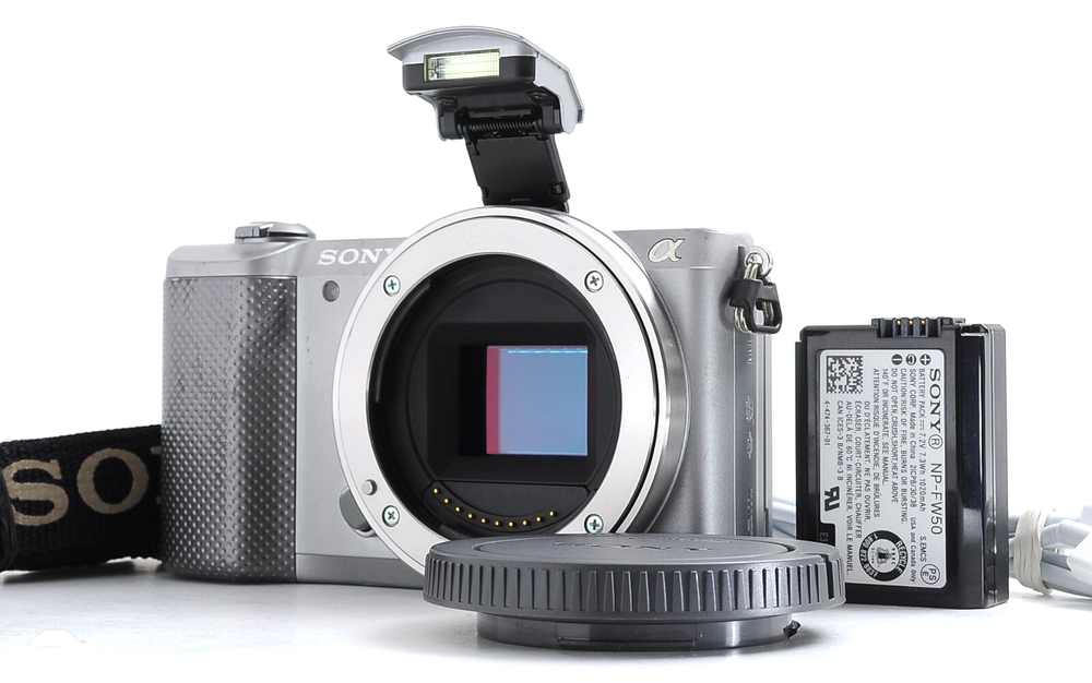 Sony Alpha A5000 Mirrorless Camera Body Silver 5394 Shutter Count Excellent Condition