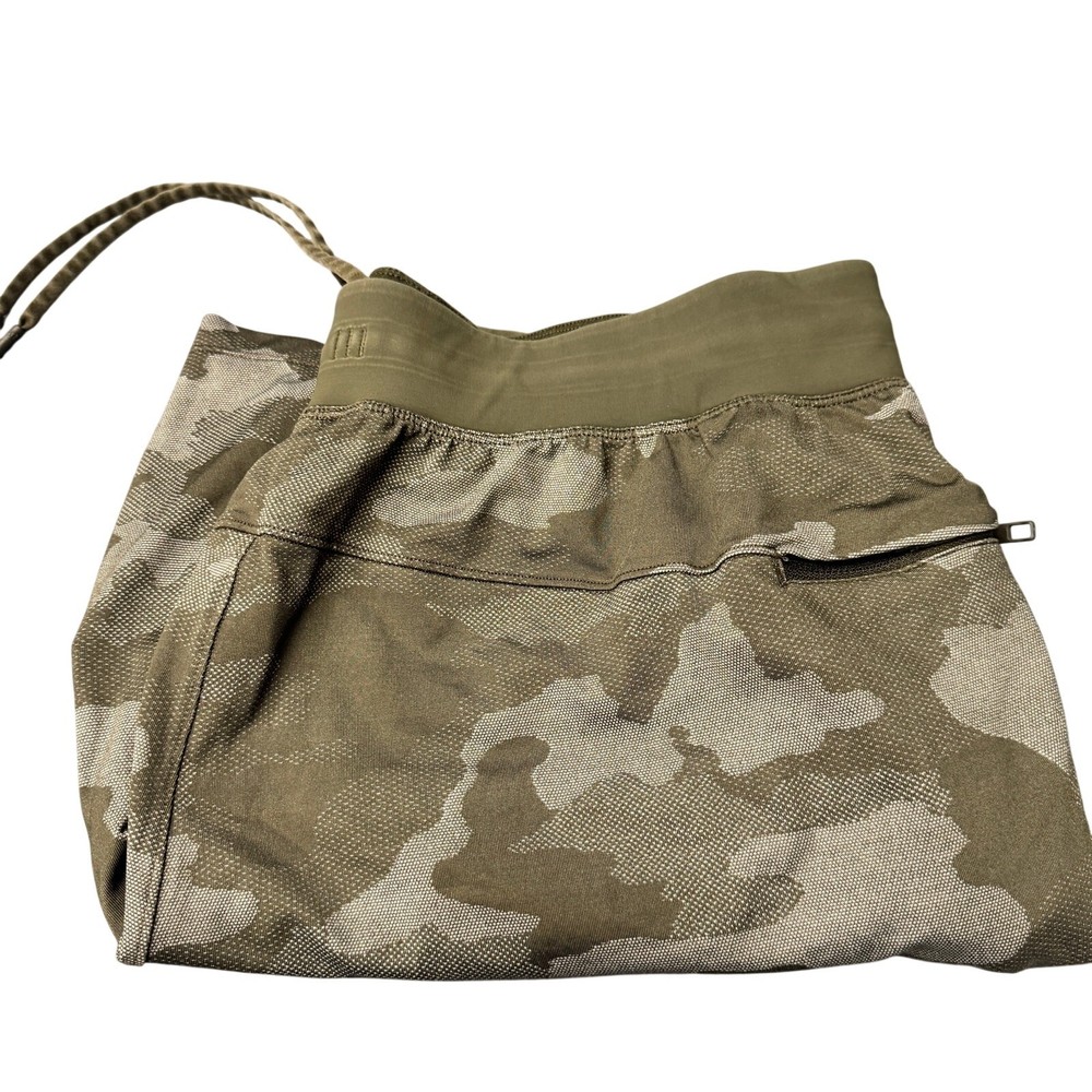 Lululemon Shorts Mens XL Green Gray Camo Athletic + Pockets Linerless Activewear