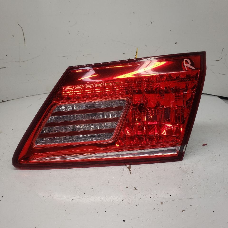 Tail Light Quarter Passenger Right RH Panel Mounted Fits 10-12 Lexus ES350 OEM