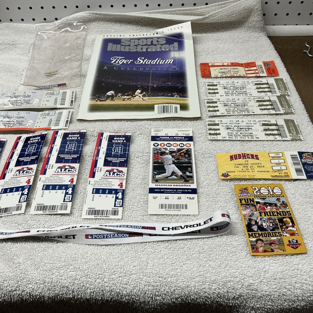 Vintage Detroit Tigers Memorabilia Tiger Stadium Celebration Magazine