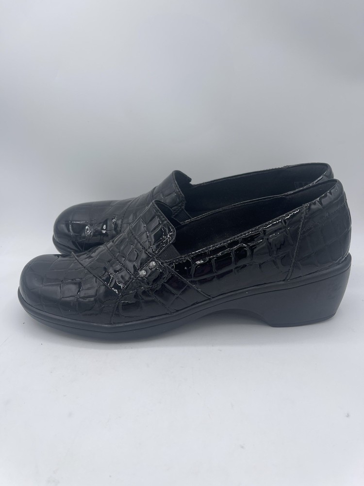 CLARKS WOMENS 9 M MAY MARIGOLD BLACK FAUX CROC SLIP ON SHOES VERY NICE 62911