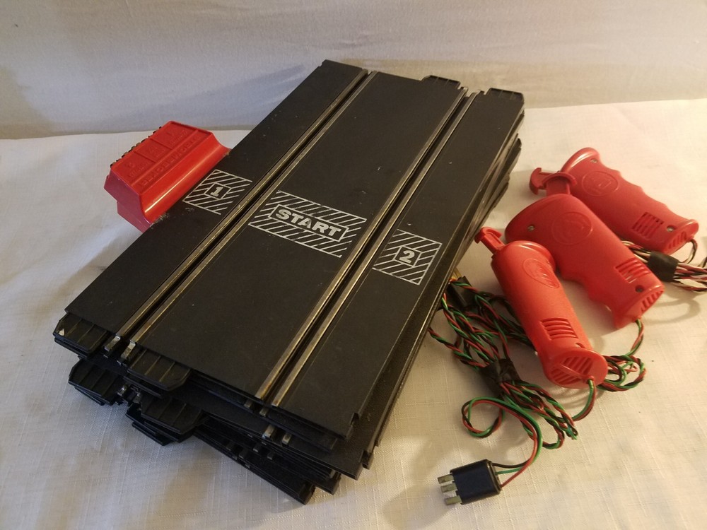 Vintage Strombecker Slot Car Track Lot with 3 Controls