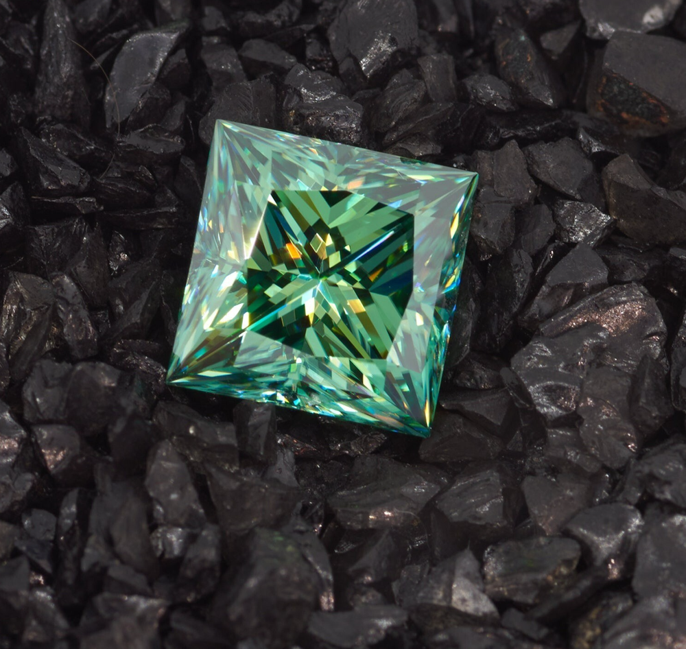 3 Ct Unheated Certified VVS1 Princess Brilliant Natural Green Diamond Gemstone