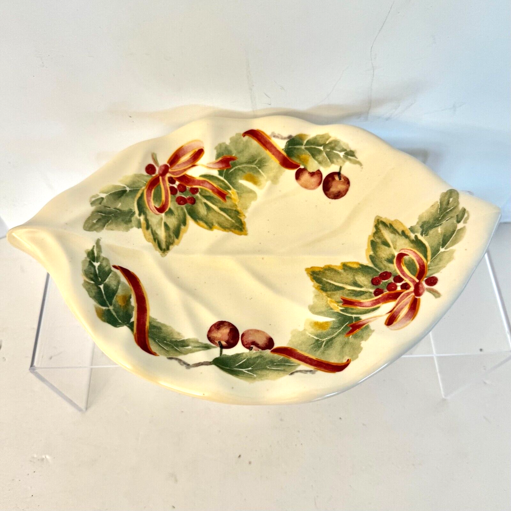 Pfaltzgraff Jamberry 9-Inch Christmas Holiday Leaf Serving Tray by Pat Farrell USA