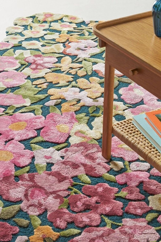 Cassia Pink Floral Hand-Tufted wool and viscose Area Rug Carpet