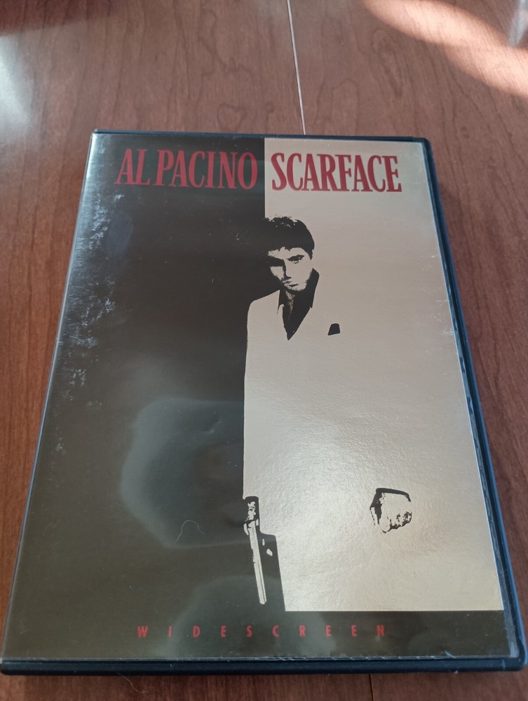 Scarface Al Pacino Deluxe Widescreen DVD Edition