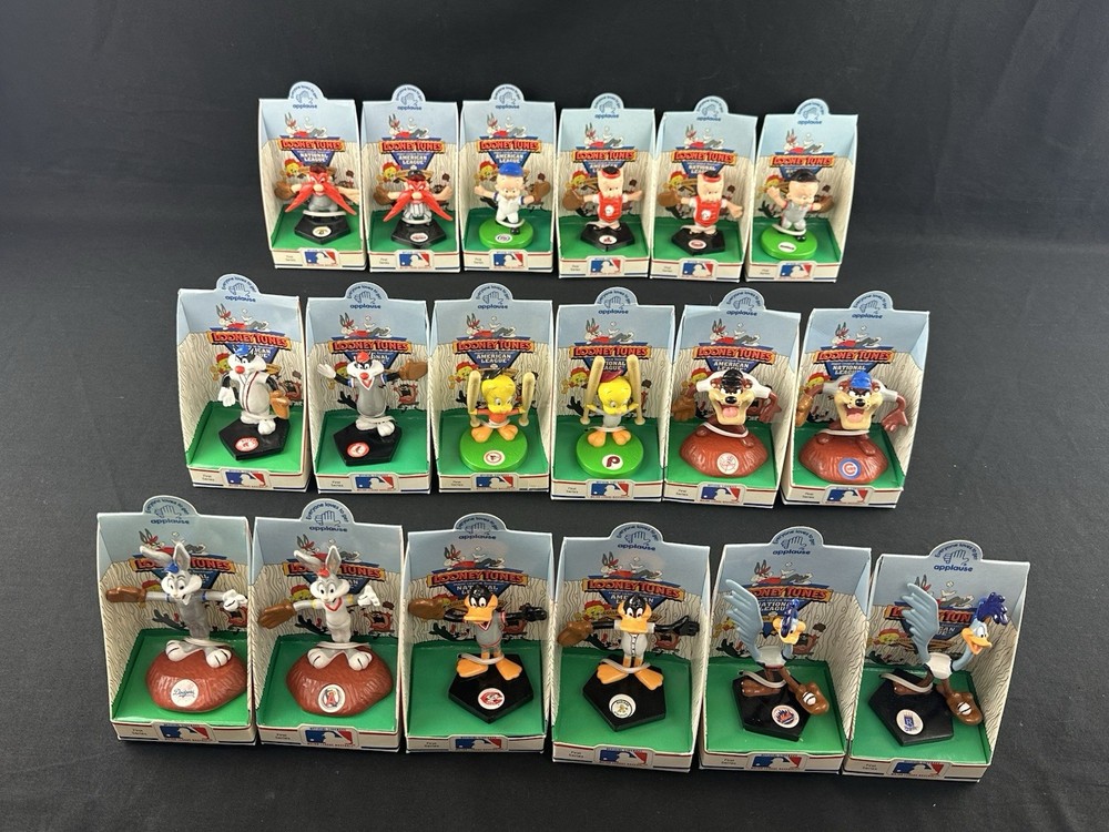 18-Piece Applause Looney Tunes Series 1 PVC Baseball Figures NIB