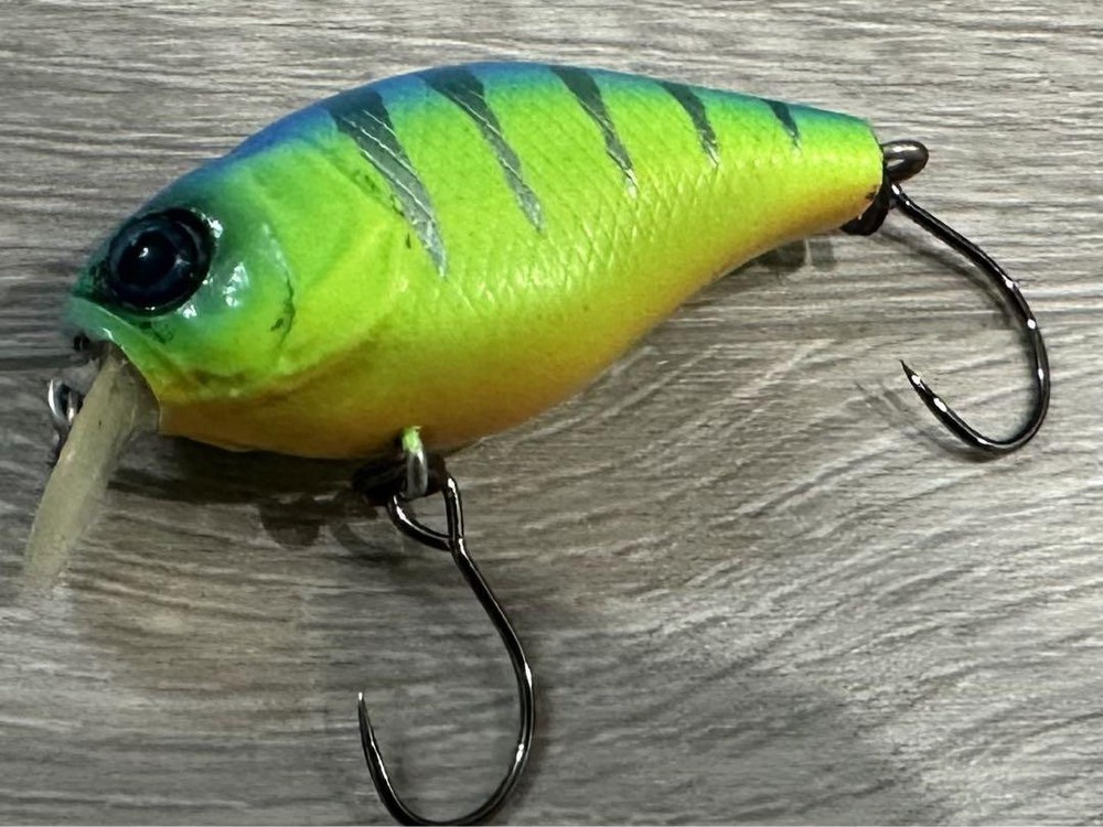 Fishing Lure Jackall Cherry With Scratches